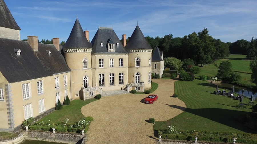 Château avec tourelles et parc en Île-de-France